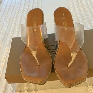 Andre assous sandal. Size 8. Gently worn. Leather thong.